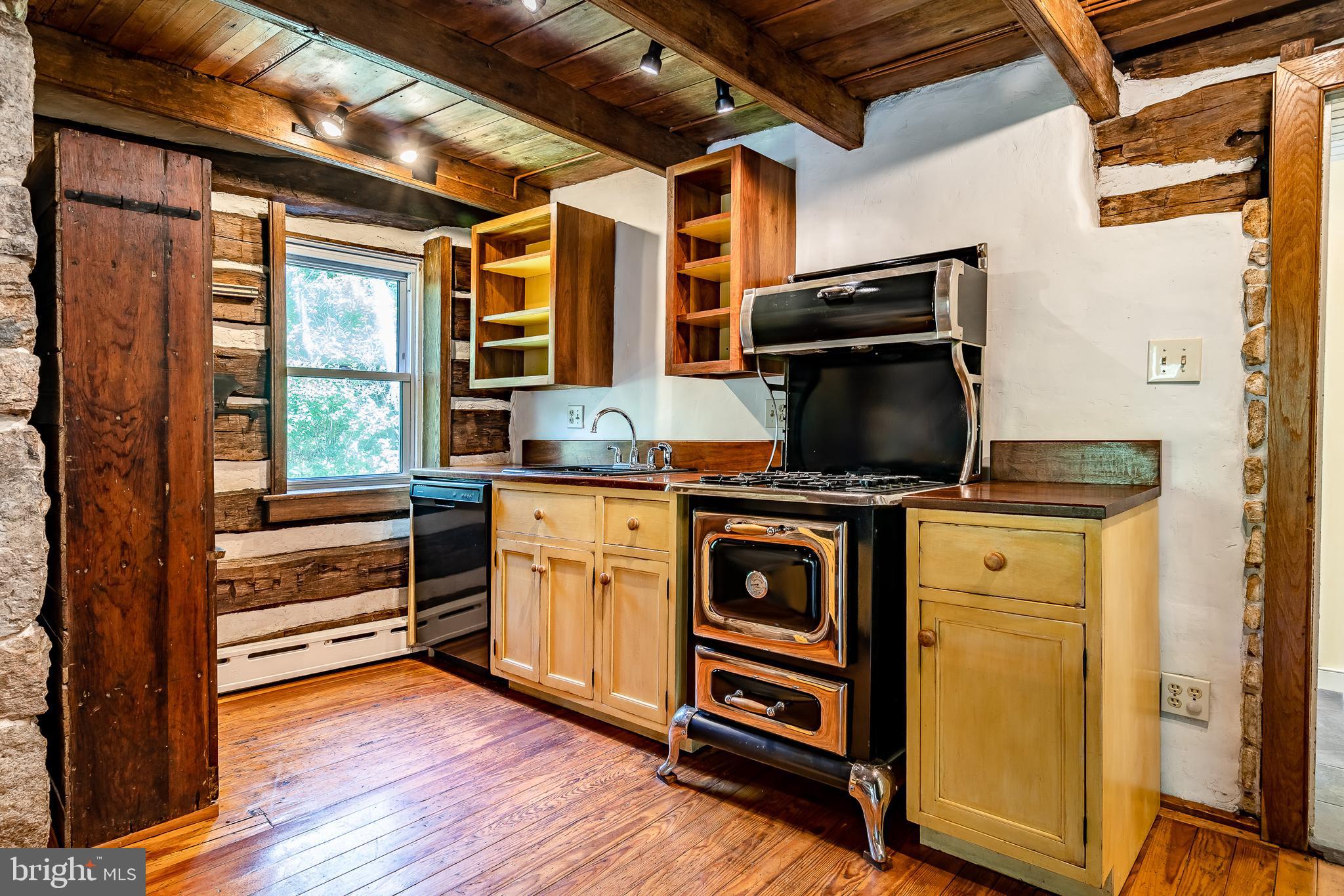 20 Lyndell Road Downingtown, PA 19335 - Photo 11 of 45 Kitchen