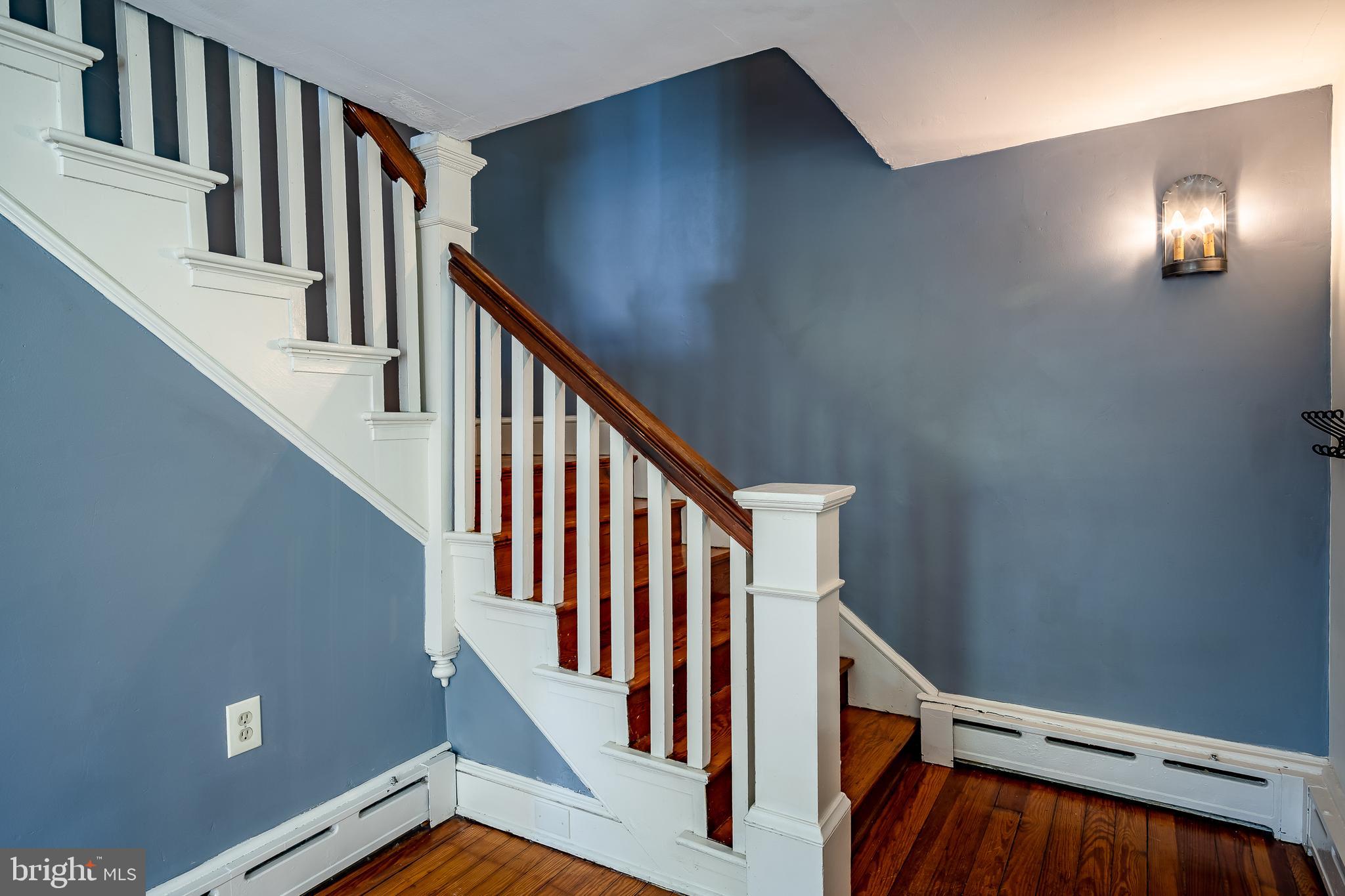 20 Lyndell Road Downingtown, PA 19335 - Photo 17 of 45 Staircase