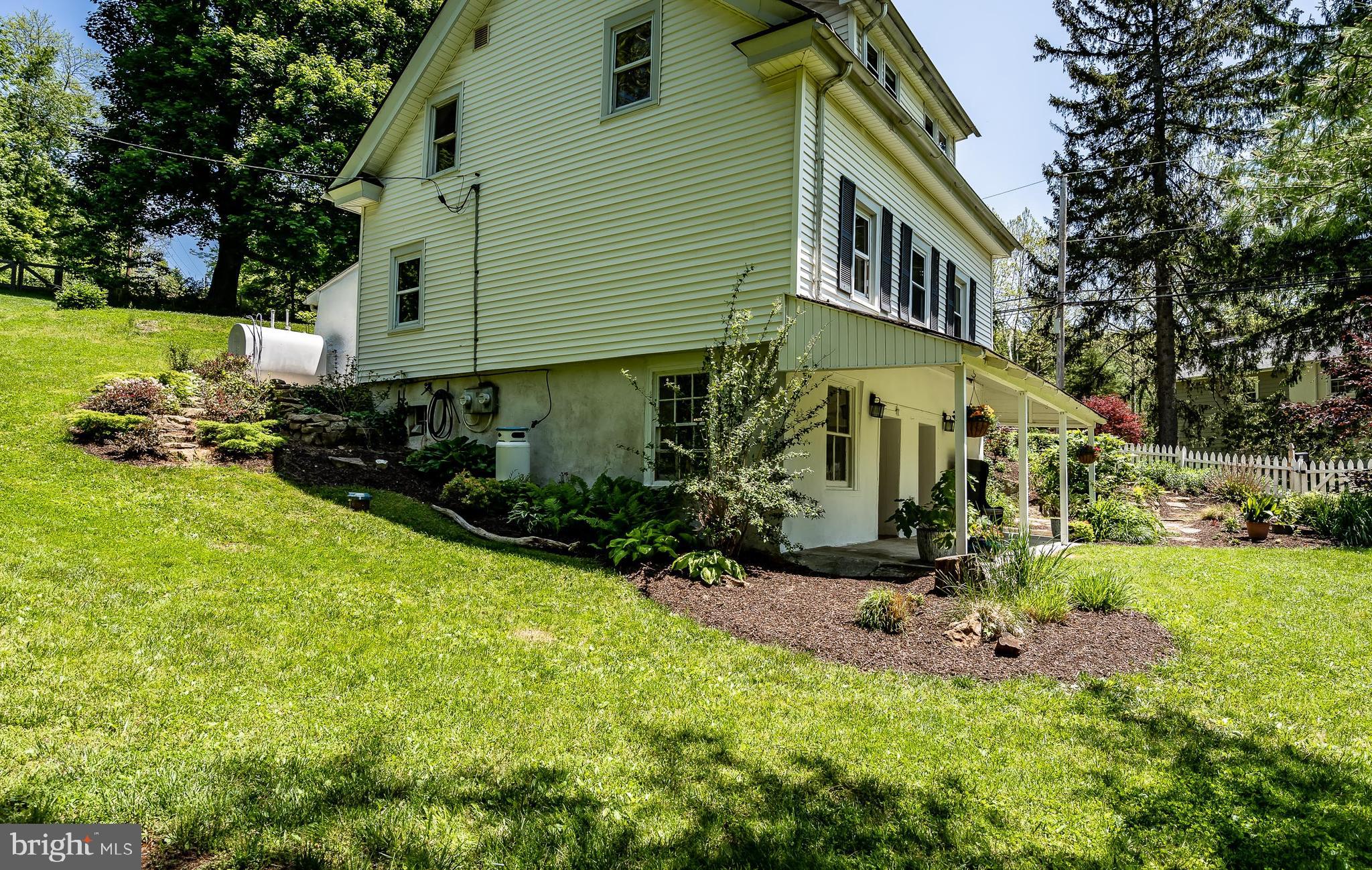 20 Lyndell Road Downingtown, PA 19335 - Photo 36 of 45 Exterior Side