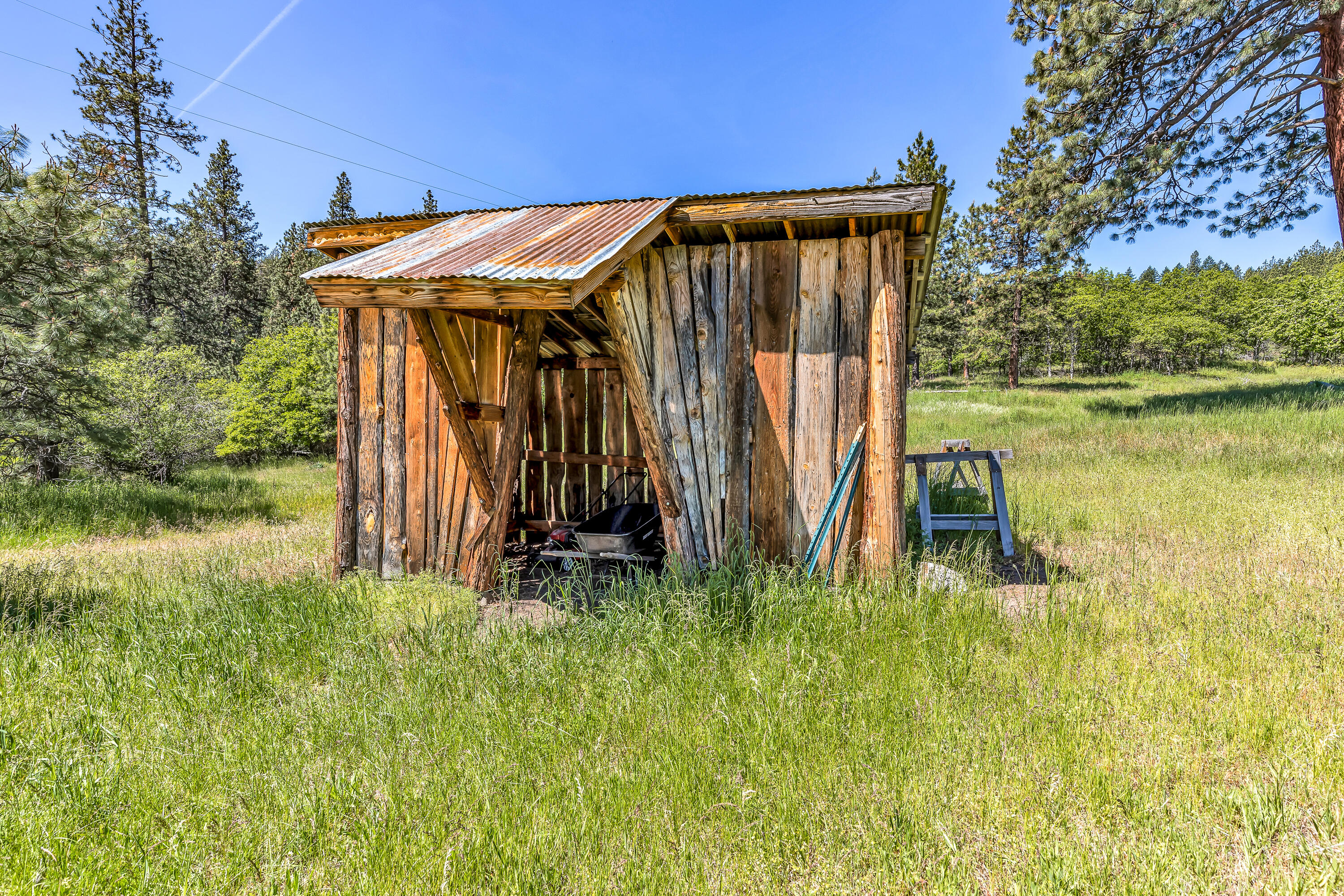 1720 Colestin Road Ashland, OR 97520 - Photo 30 of 52 9R9A3206