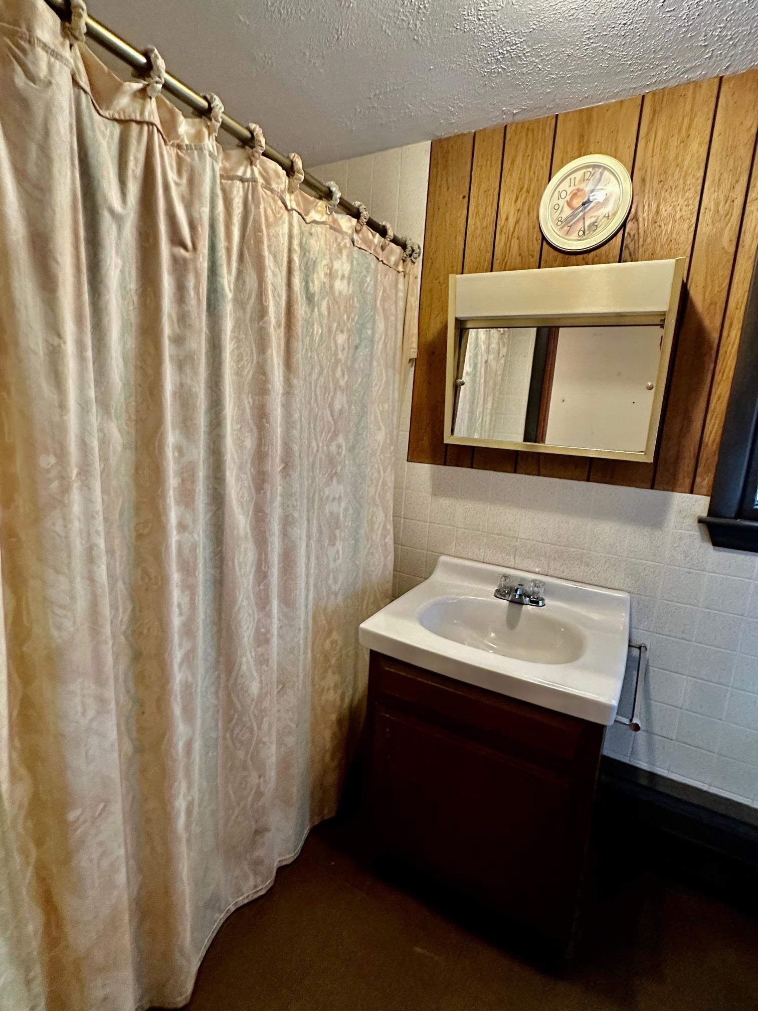 180 Watts Street Manchester, NH 03104 - Photo 12 of 40