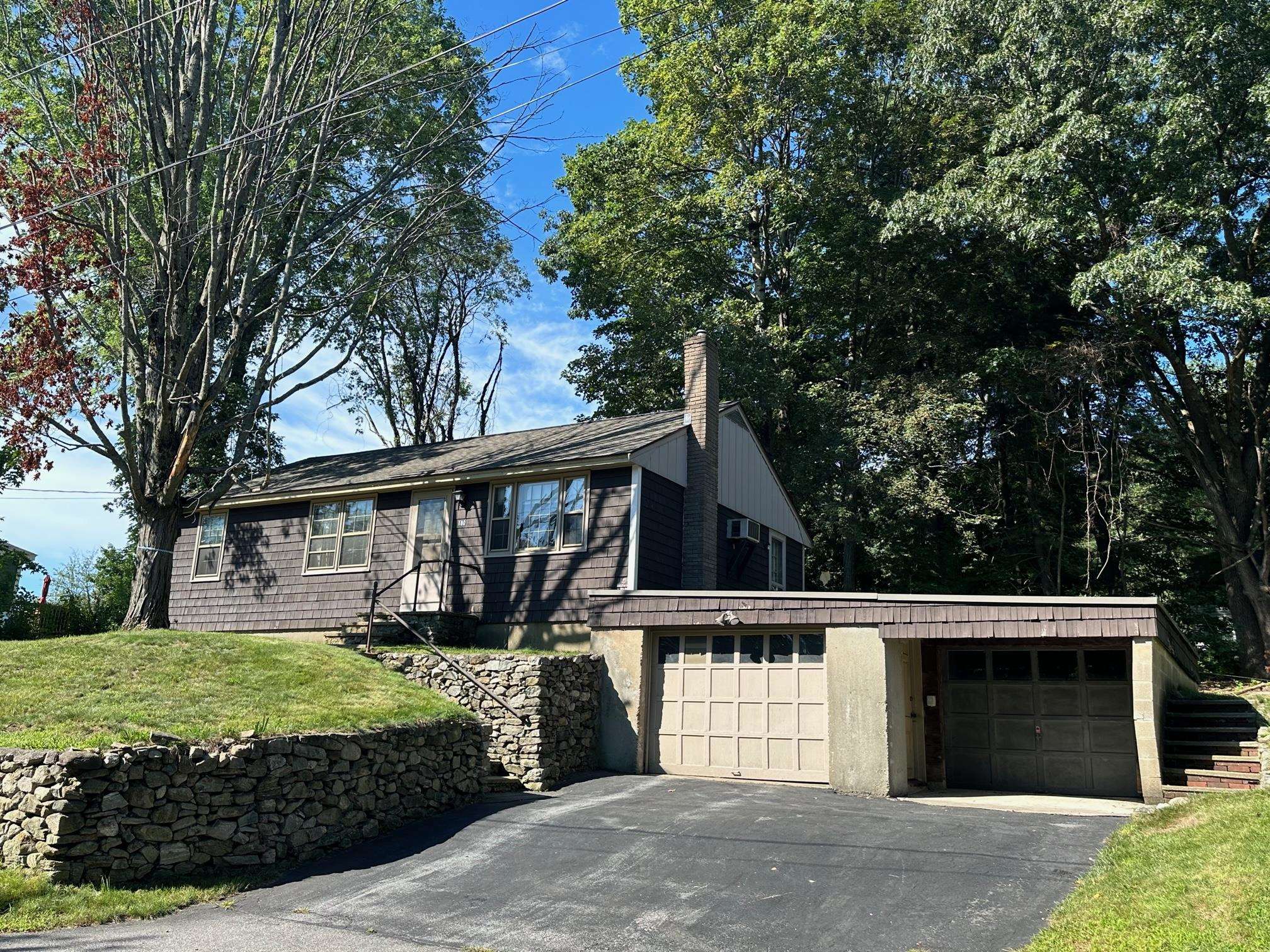 180 Watts Street Manchester, NH 03104 - Photo 2 of 40