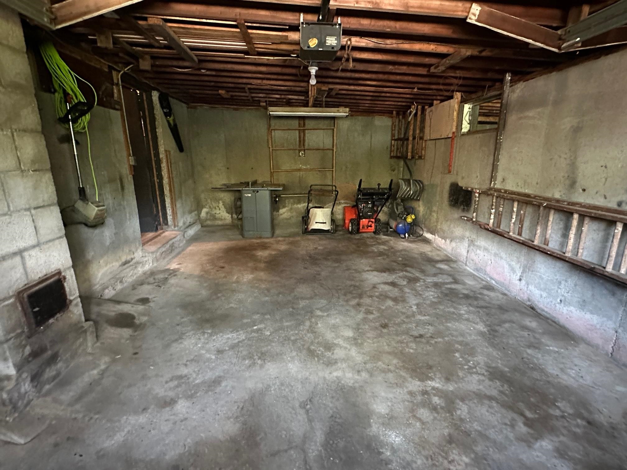 180 Watts Street Manchester, NH 03104 - Photo 31 of 40