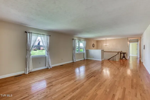 $418,500 | 908 Meadow Lane, Kingsport, TN 37663