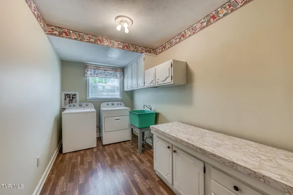$418,500 | 908 Meadow Lane, Kingsport, TN 37663