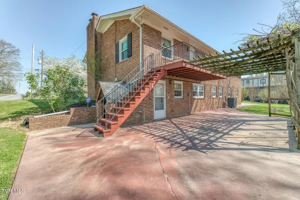 $418,500 | 908 Meadow Lane, Kingsport, TN 37663