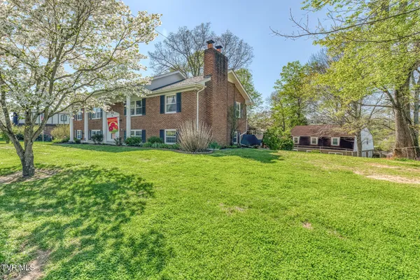 $418,500 | 908 Meadow Lane, Kingsport, TN 37663