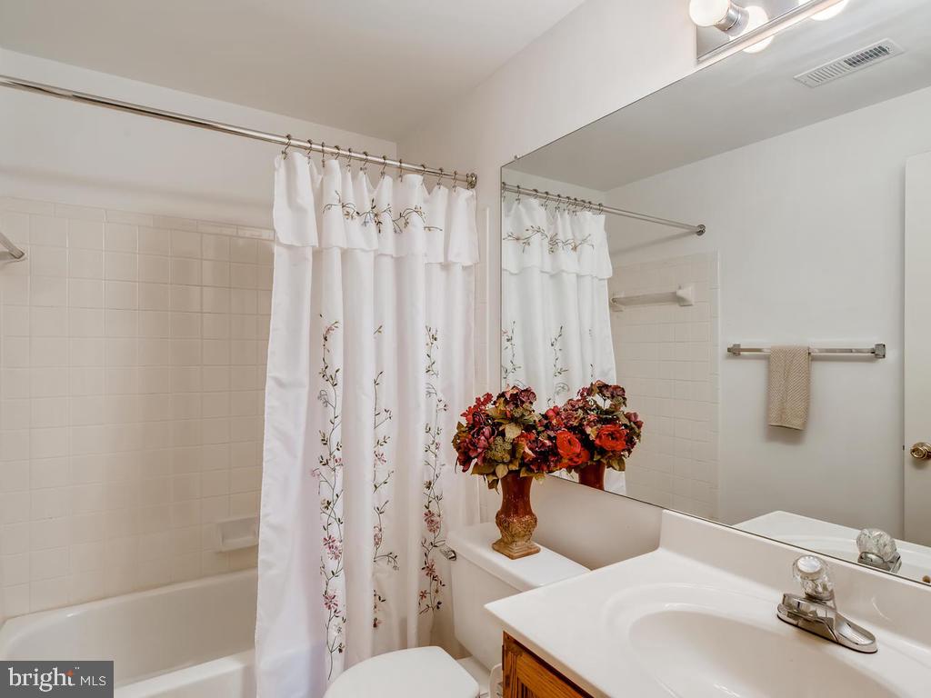 4471 Cole Farm Road Baltimore, MD 21236 - Photo 22 of 28 Lower Level Bathroom