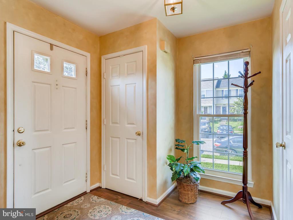 4471 Cole Farm Road Baltimore, MD 21236 - Photo 4 of 28 Foyer