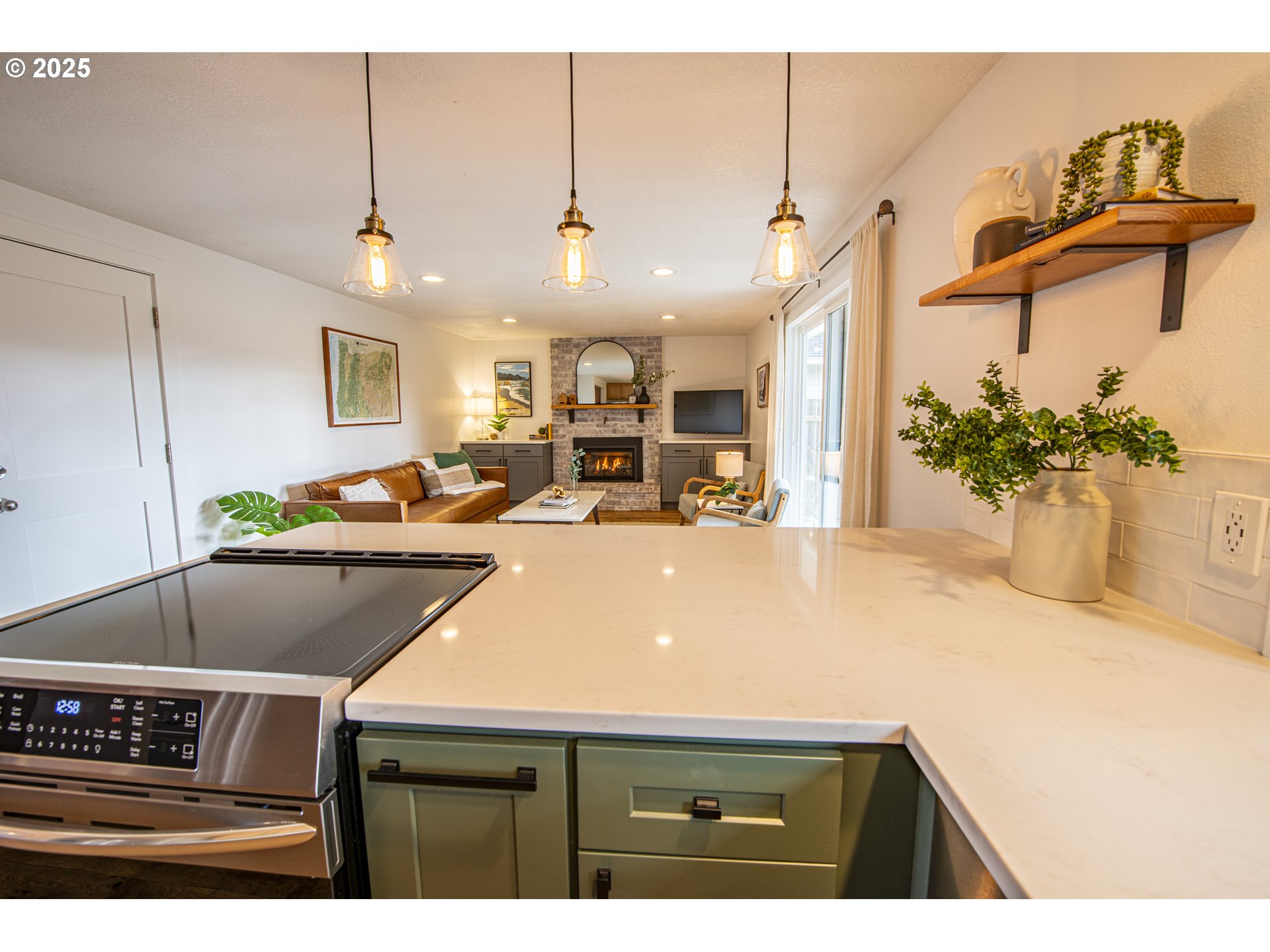 3052 Kentwood Drive Eugene, OR 97401 - Photo 13 of 43 a view of kitchen with kitchen island granite countertop lots of counter top space