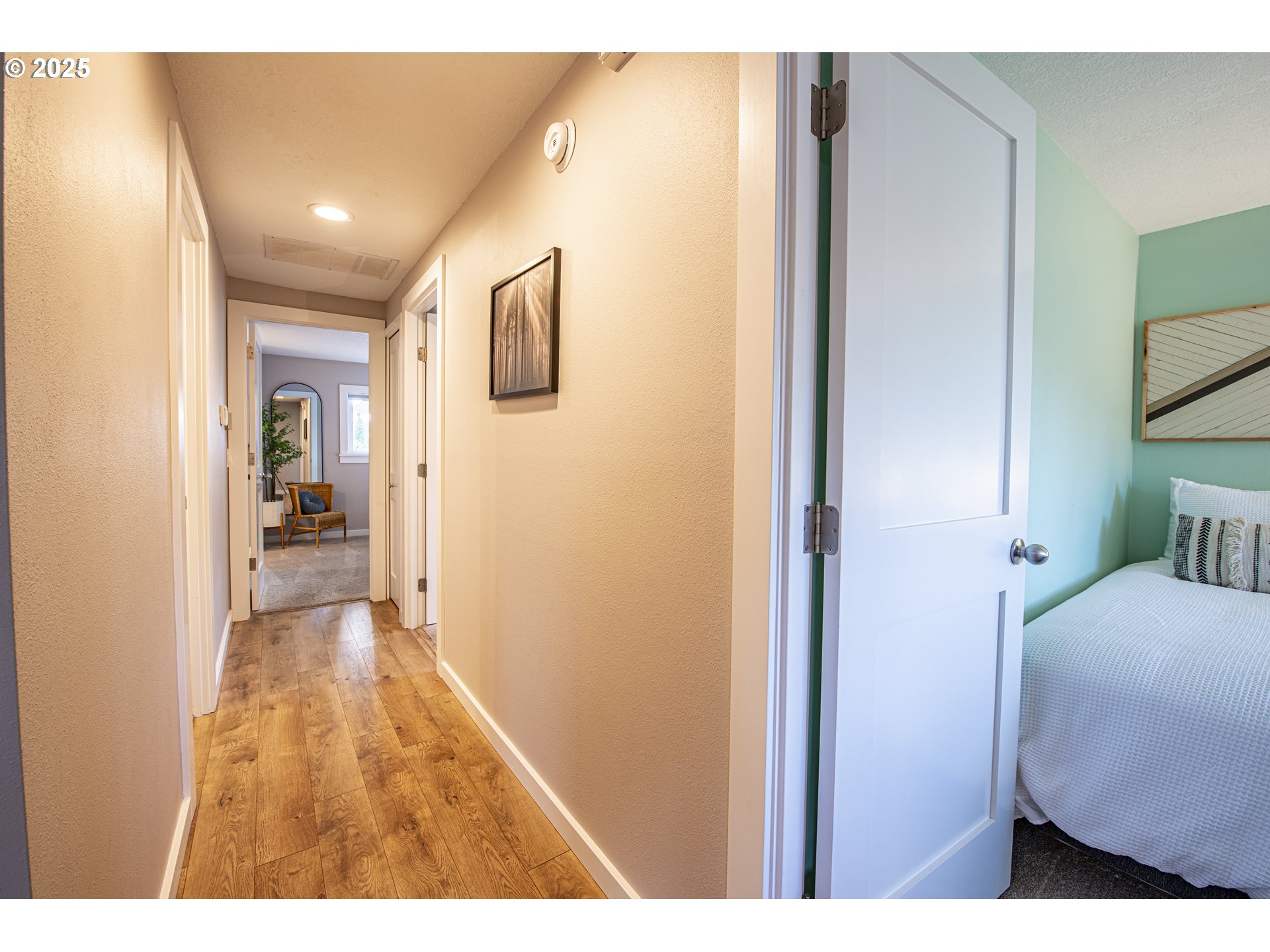 3052 Kentwood Drive Eugene, OR 97401 - Photo 19 of 43 a bathroom with a sink and a mirror