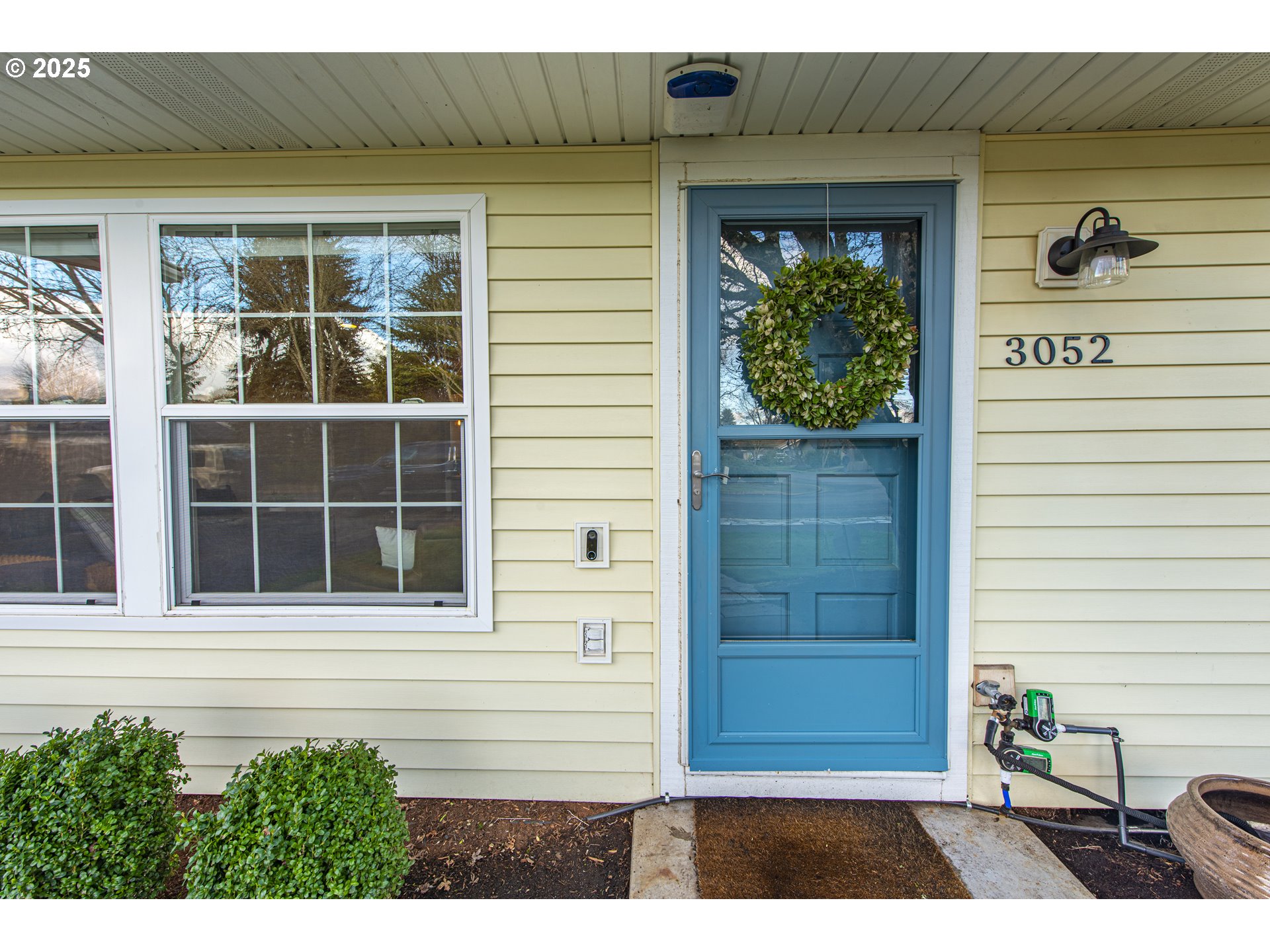 3052 Kentwood Drive Eugene, OR 97401 - Photo 4 of 43 a view of front door of house