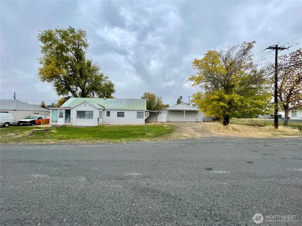 $189,000 | 120 East Lewis Street, Coulee City, WA 99115
