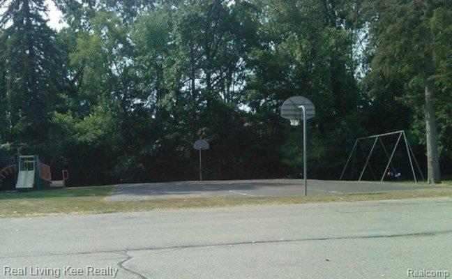 1479 Carriage Lane Rochester, MI 48306 - Photo 16 of 24 Playground
