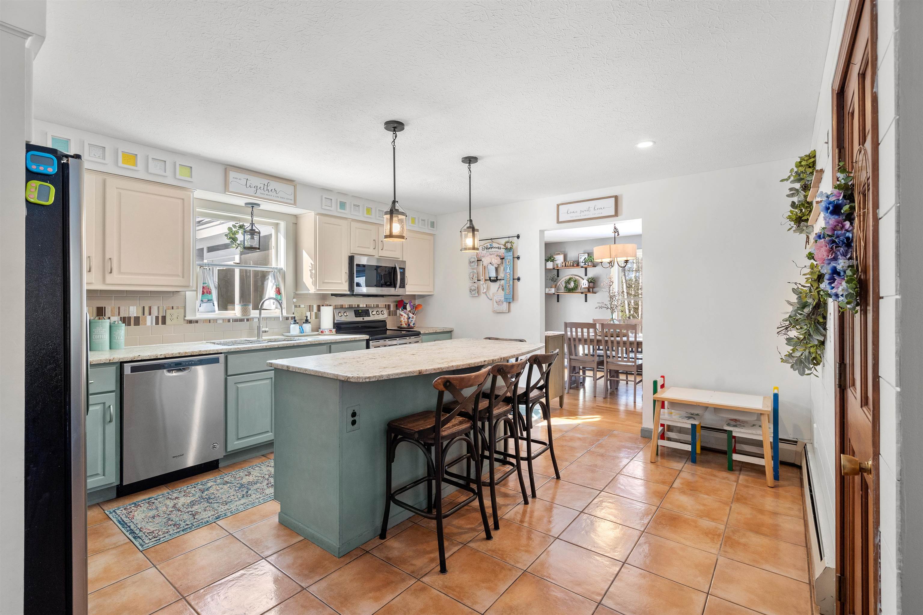 257 Snook Road Goffstown, NH 03045 - Photo 3 of 37 Gallery Image 3