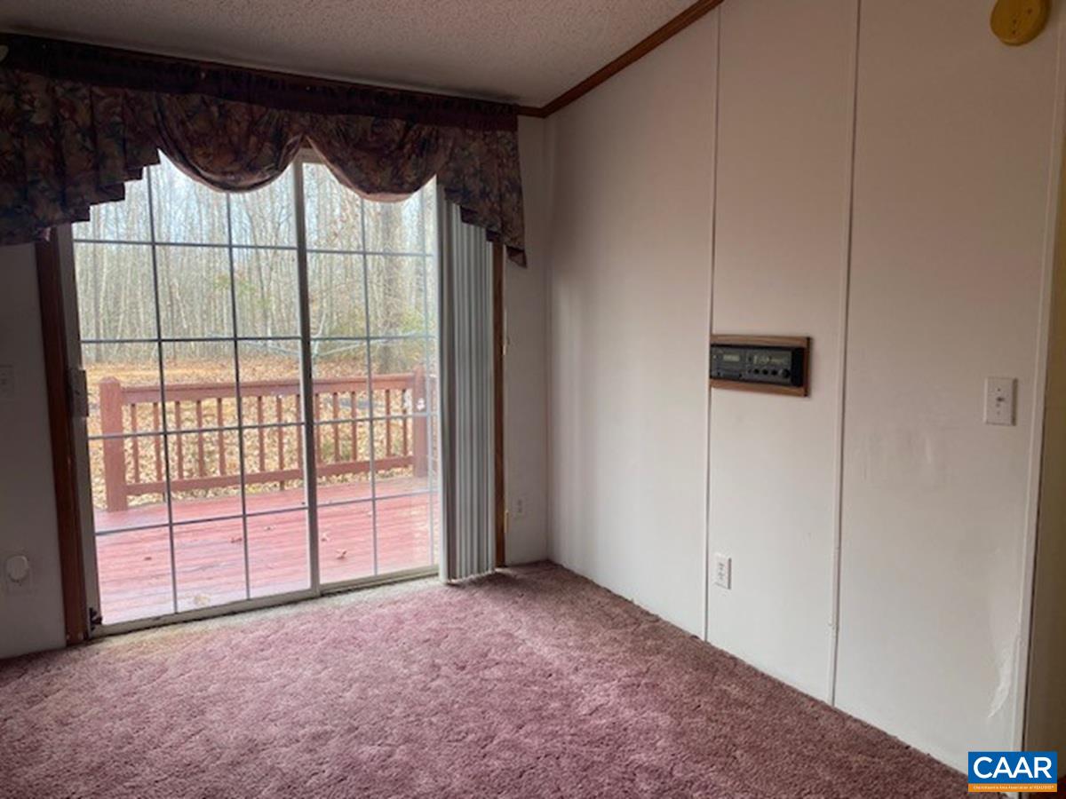 283 Hummingbird Road Scottsville, VA 24590 - Photo 3 of 11