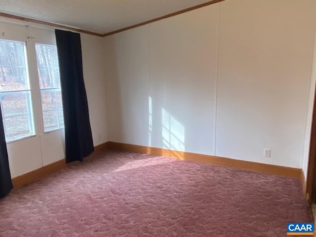 283 Hummingbird Road Scottsville, VA 24590 - Photo 5 of 11