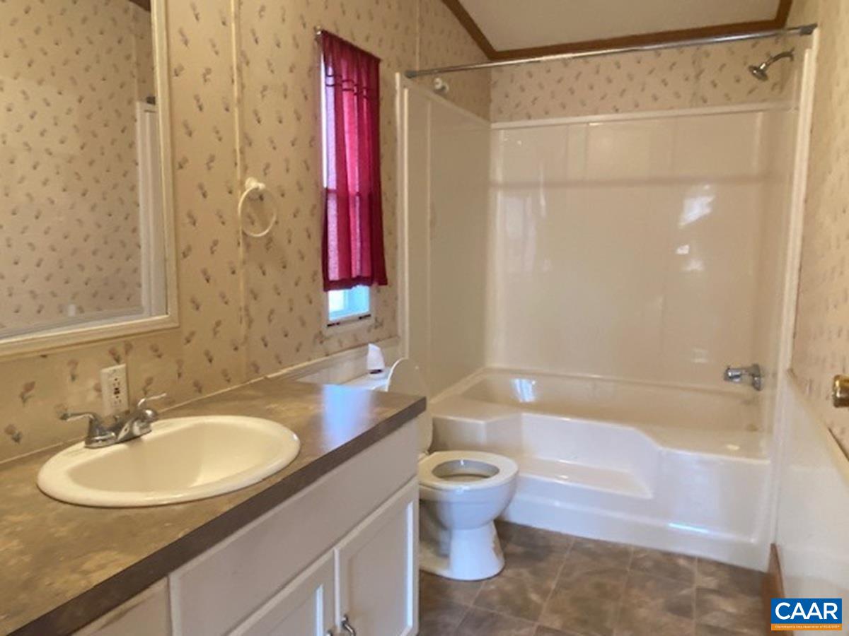 283 Hummingbird Road Scottsville, VA 24590 - Photo 6 of 11