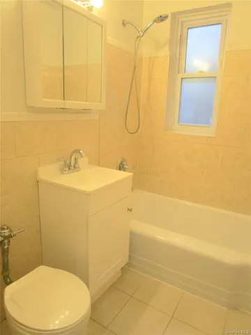 $165,000 | 585 McLean Avenue, Unit 6D, Yonkers, NY 10705