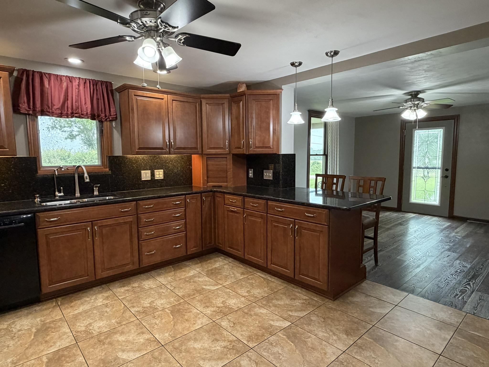 2472 West Red Oak Road Freeport, IL 61032 - Photo 18 of 54 Gallery Image 18