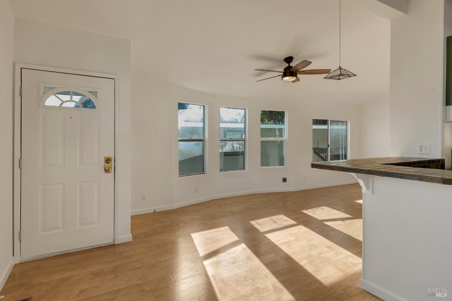 49 Ramon Street Sonoma, CA 95476 - Photo 4 of 39 a view of an entryway