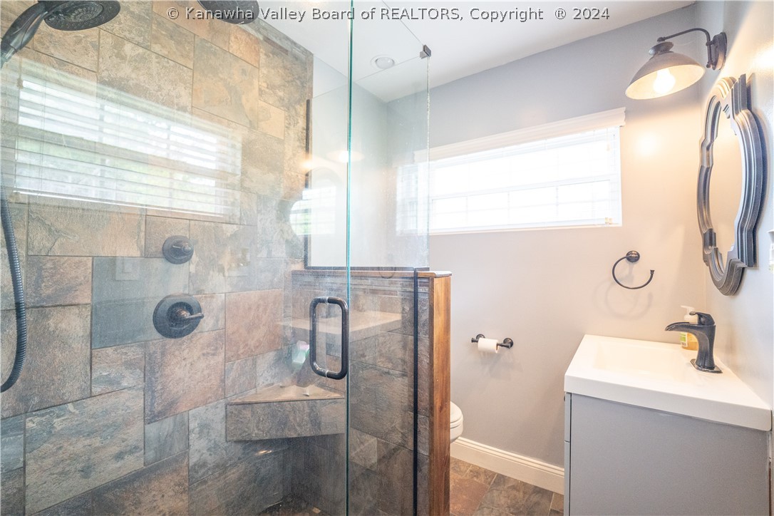 1718 Smith Road Charleston, WV 25314 - Photo 15 of 38 Gallery Image 15