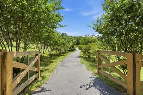 $2,495,000 | 2455 Long Hollow Pike, Hendersonville, TN 37075