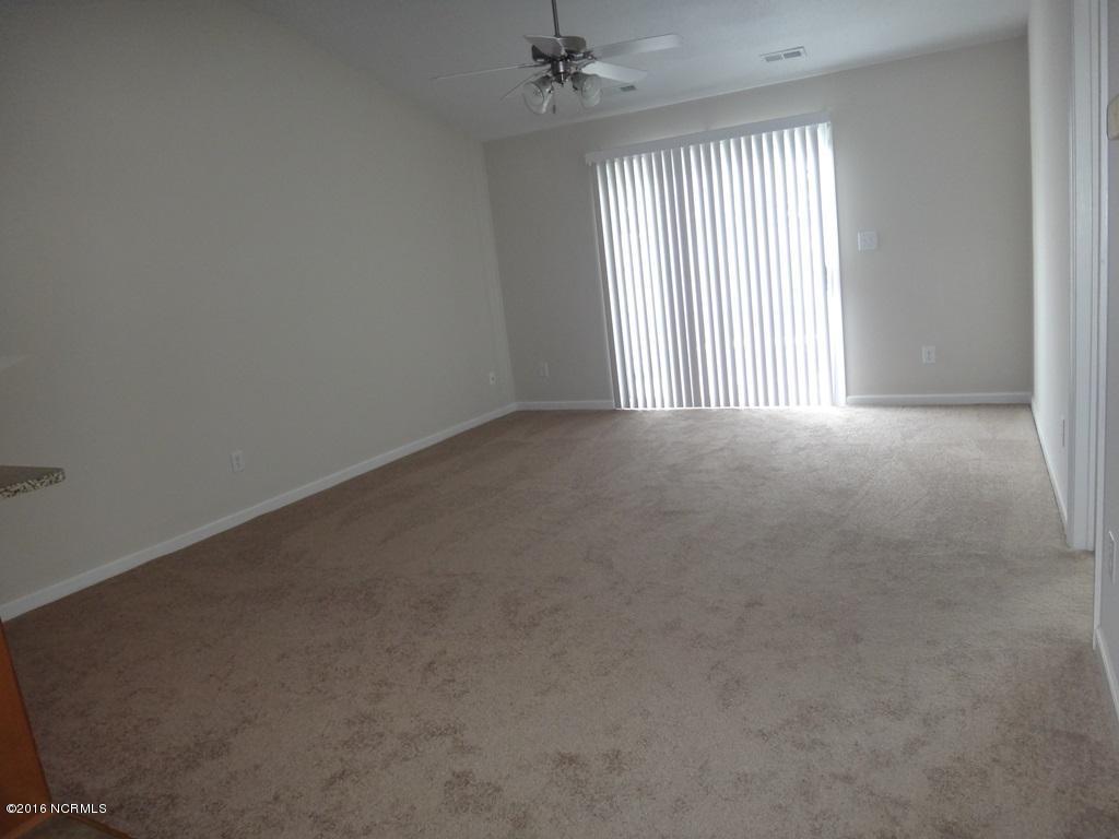115 Charlton Road Hubert, NC 28539 - Photo 2 of 21 Living room