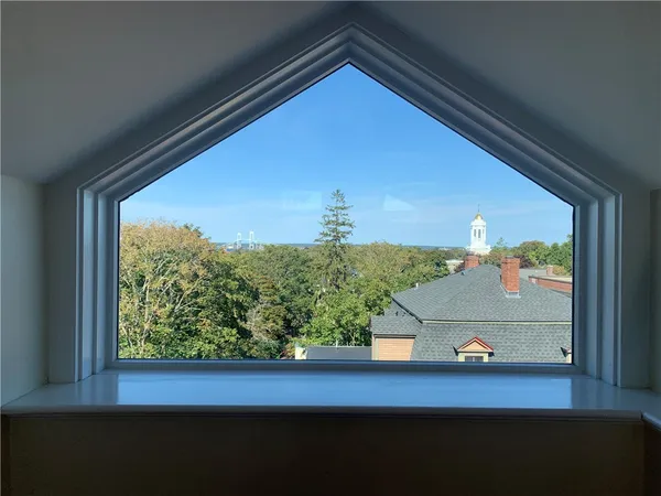 $3,200 | 22 Mt Vernon Street, Unit C, Newport, RI 02840