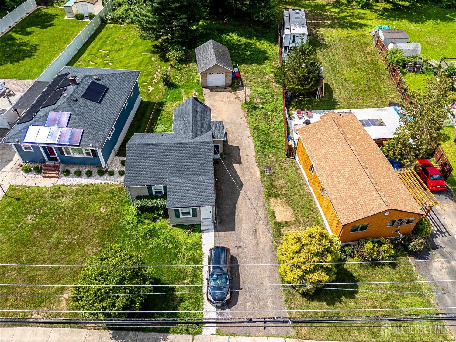 1827 Oak Road North Brunswick, NJ 08902 - Photo 26 of 43