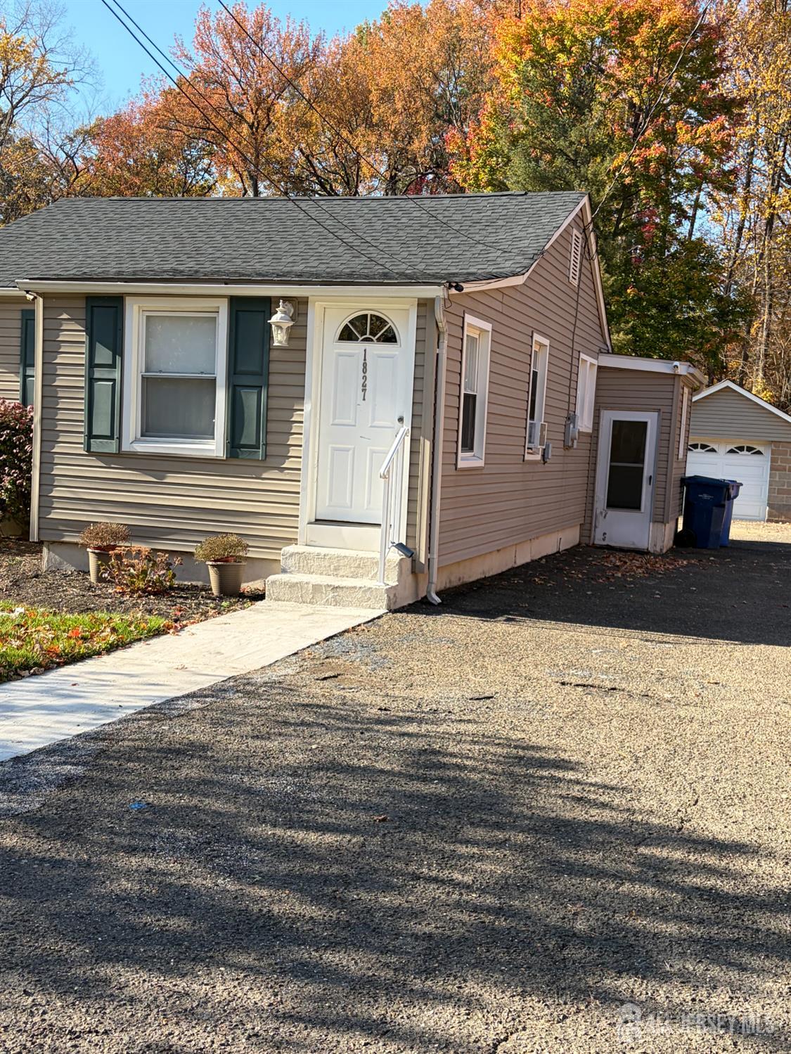 1827 Oak Road North Brunswick, NJ 08902 - Photo 34 of 43