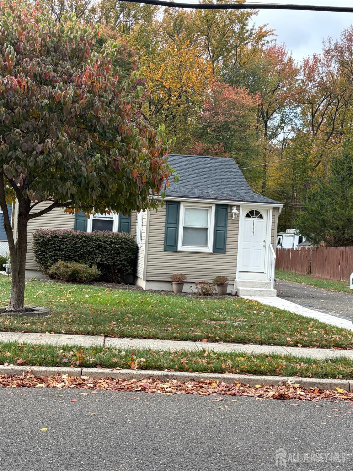 1827 Oak Road North Brunswick, NJ 08902 - Photo 37 of 43