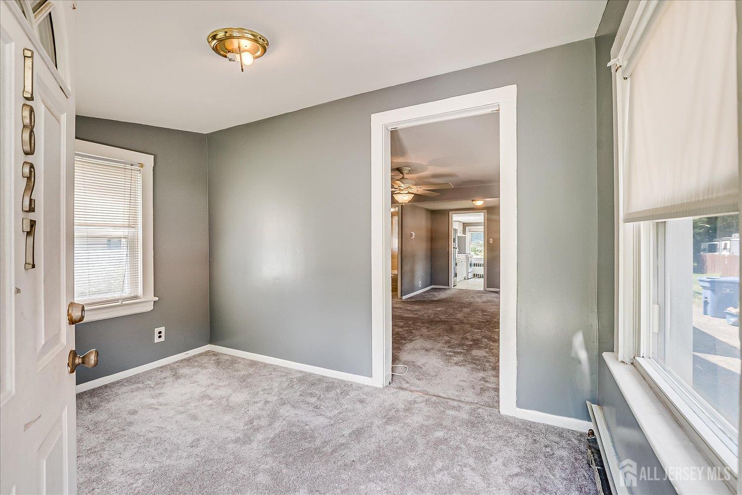 1827 Oak Road North Brunswick, NJ 08902 - Photo 6 of 43