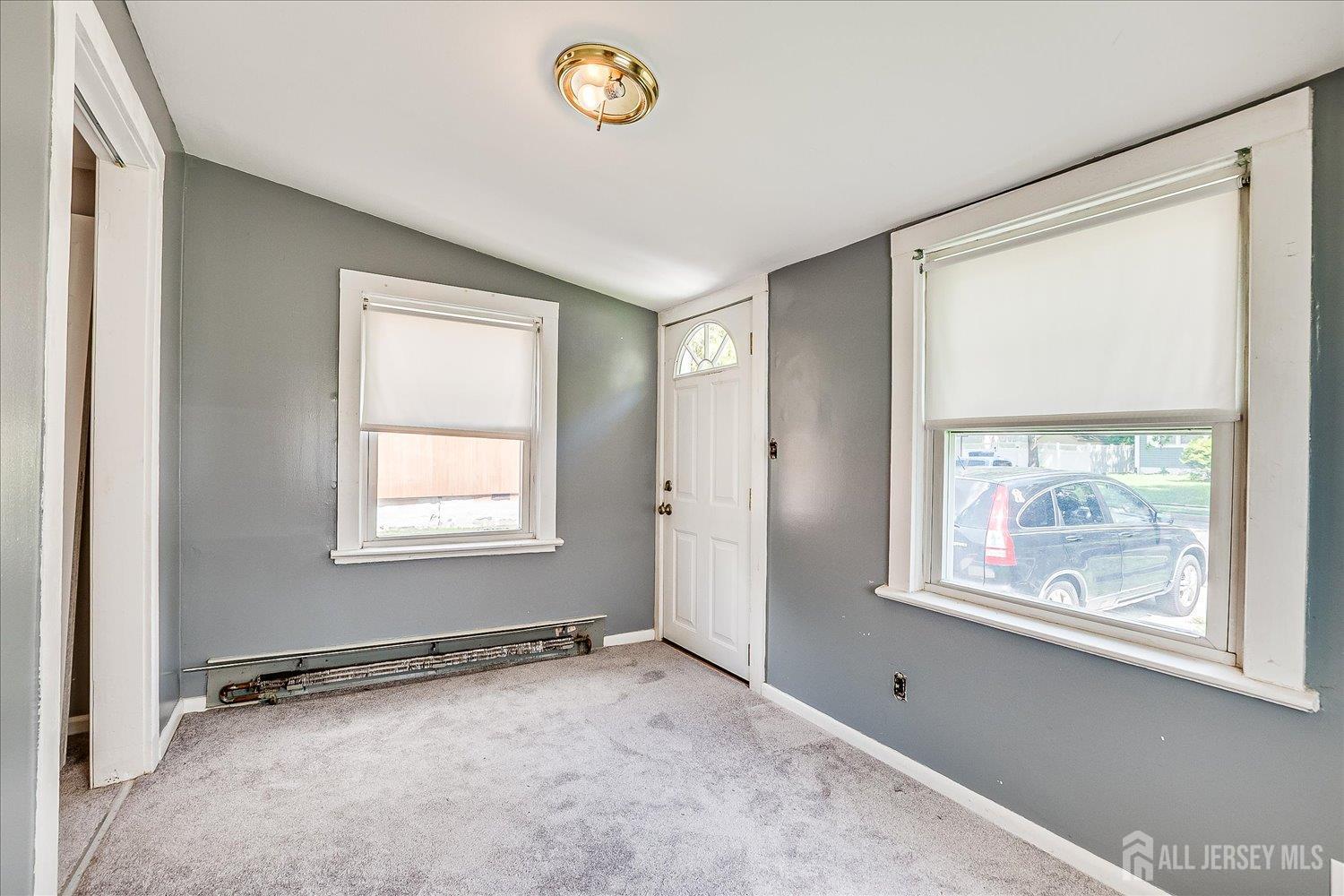 1827 Oak Road North Brunswick, NJ 08902 - Photo 8 of 43