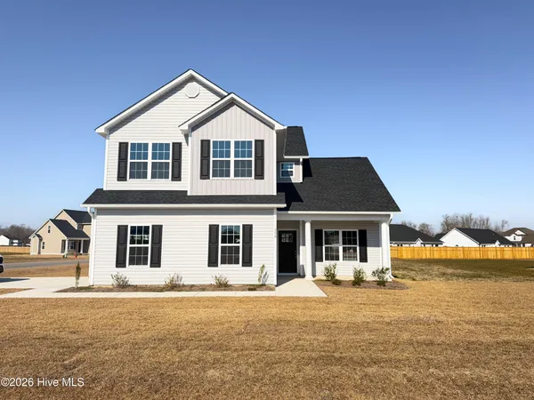 $345,000 | 800 Calebs Crk Court, Maysville, NC 28555