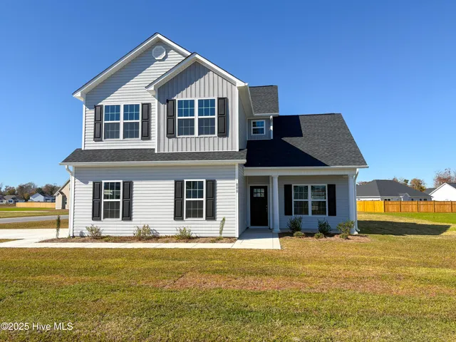 $345,000 | 800 Calebs Crk Court, Maysville, NC 28555