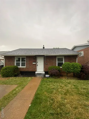 $1,250 | 4493 Bessie Avenue, St. Louis, MO 63115