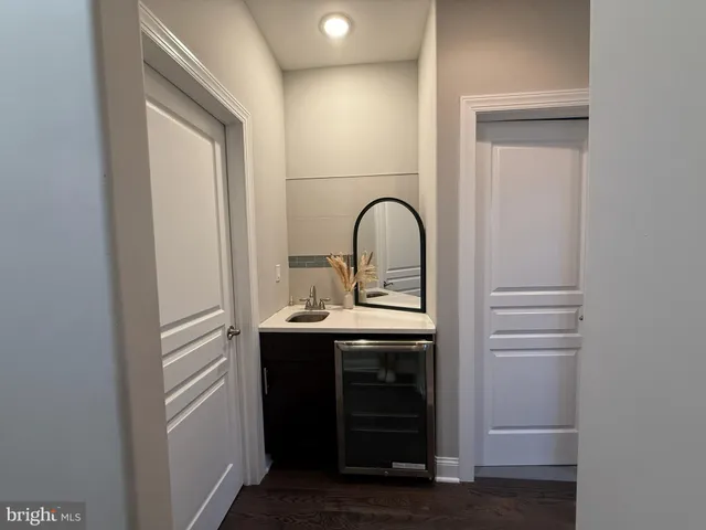 a view of room with washer and dryer