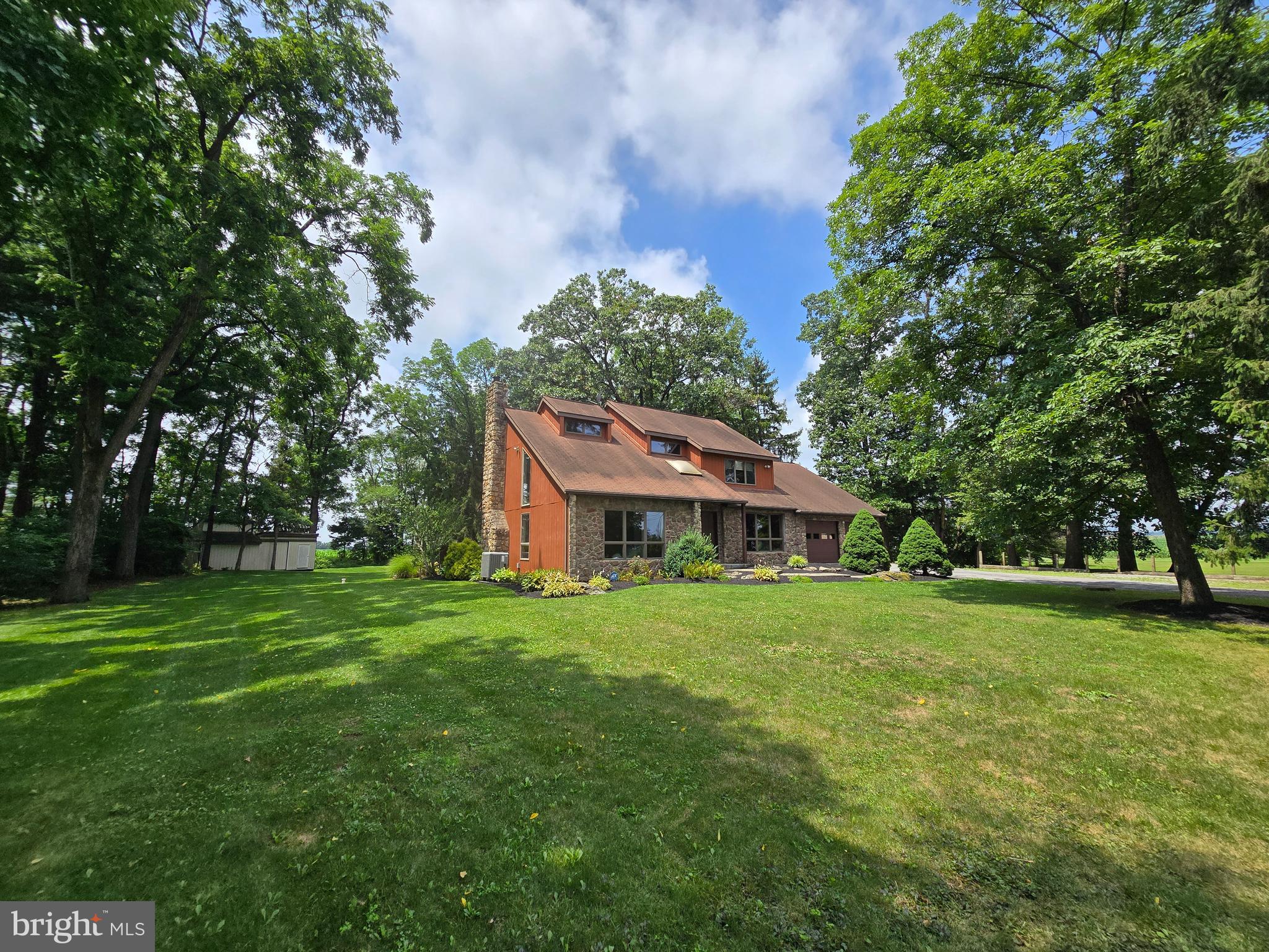 720 Topton Road Kutztown, PA 19530 - Photo 2 of 17