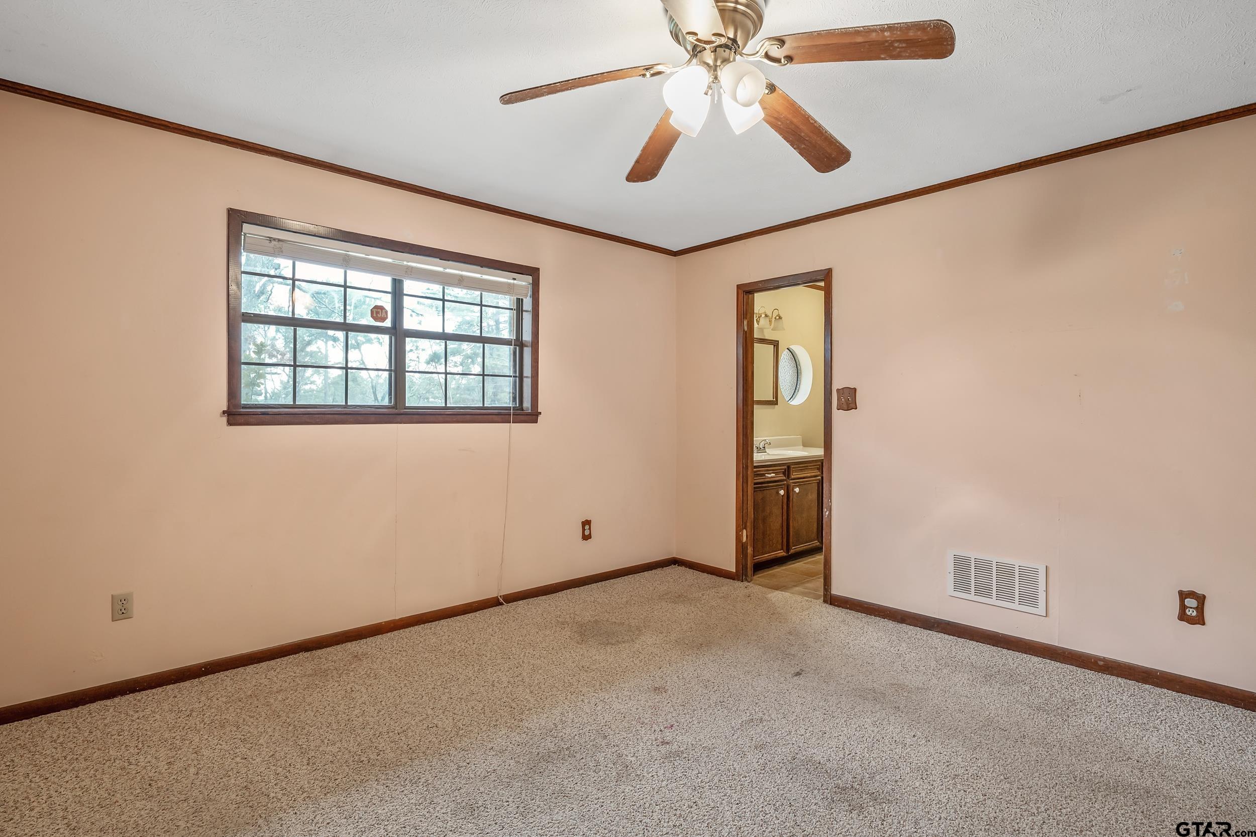 130 Golfcrest Drive Rusk, TX 75785 - Photo 3 of 27