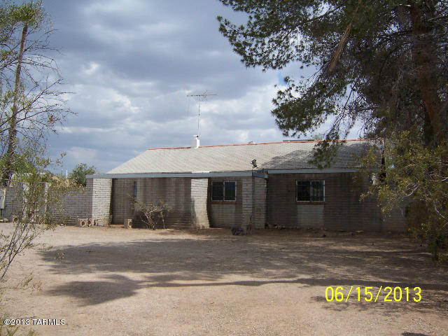 121 West King Road Tucson, AZ 85705 - Photo 1 of 20
