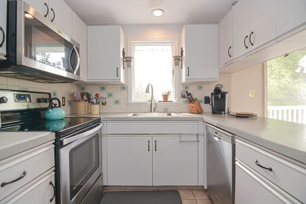 67 Victoria Heights Road, Unit 67 Boston, MA 02136 - Photo 22 of 41 Gallery Image 22