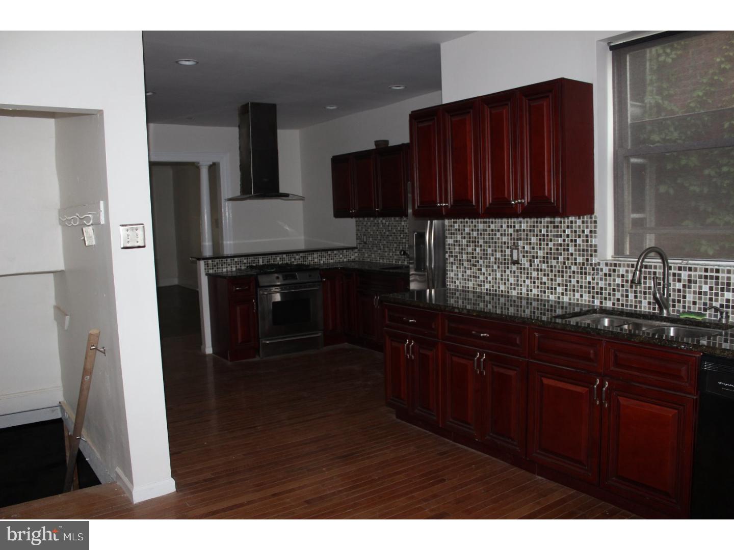 731 Wynnewood Road Philadelphia, PA 19151 - Photo 6 of 18 Kitchen