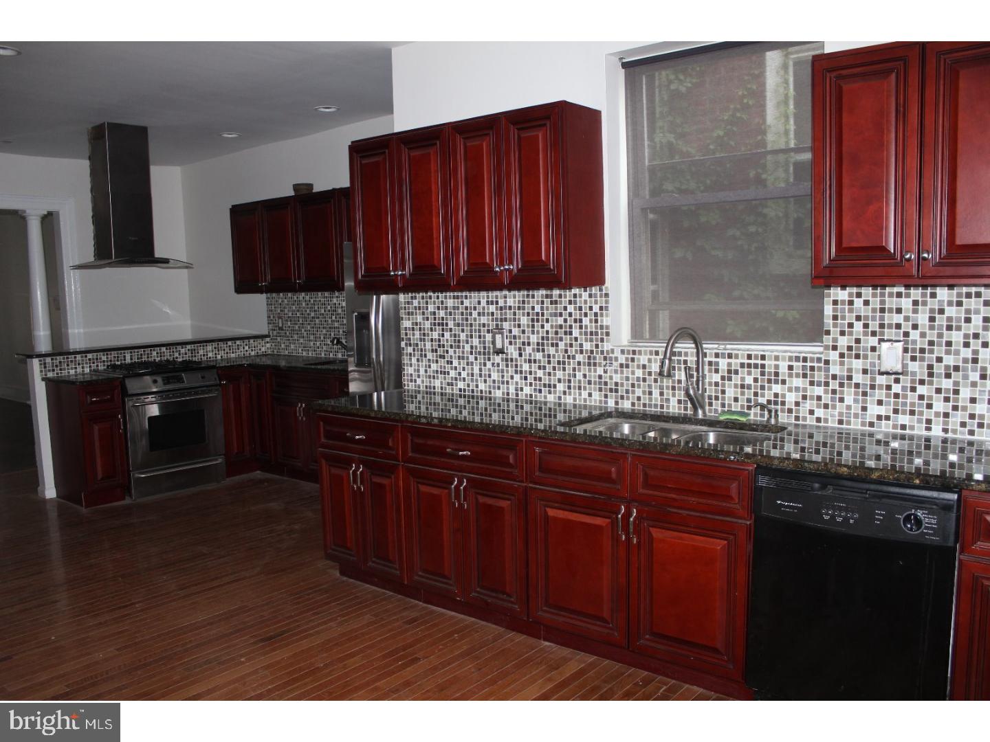 731 Wynnewood Road Philadelphia, PA 19151 - Photo 7 of 18 Kitchen
