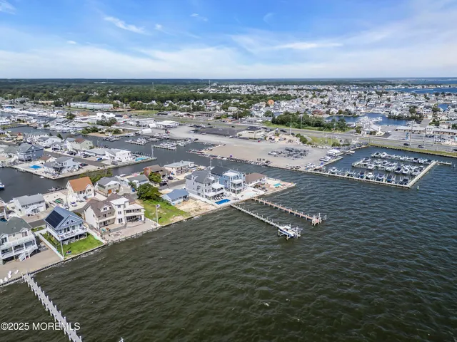 $2,499,999 | 107 Bay Shore Drive, Toms River, NJ 08753