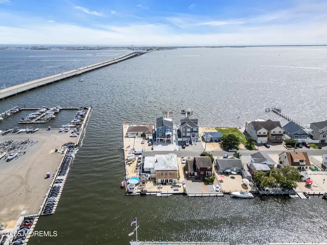 $2,499,999 | 107 Bay Shore Drive, Toms River, NJ 08753