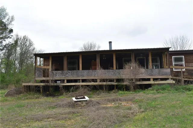 $220,000 | 355 Copeland Drive, Converse, LA 71419