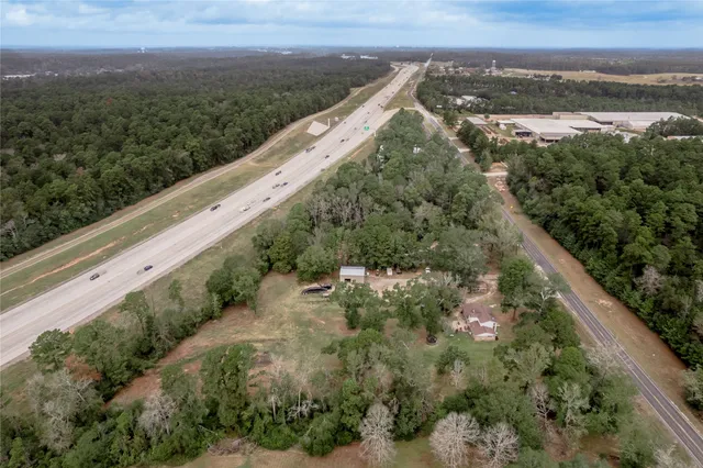 $415,000 | 7640 Highway 75, Huntsville, TX 77340