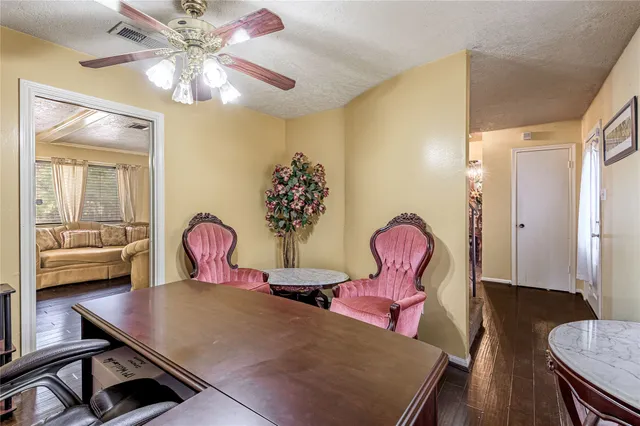 $415,000 | 7640 Highway 75, Huntsville, TX 77340