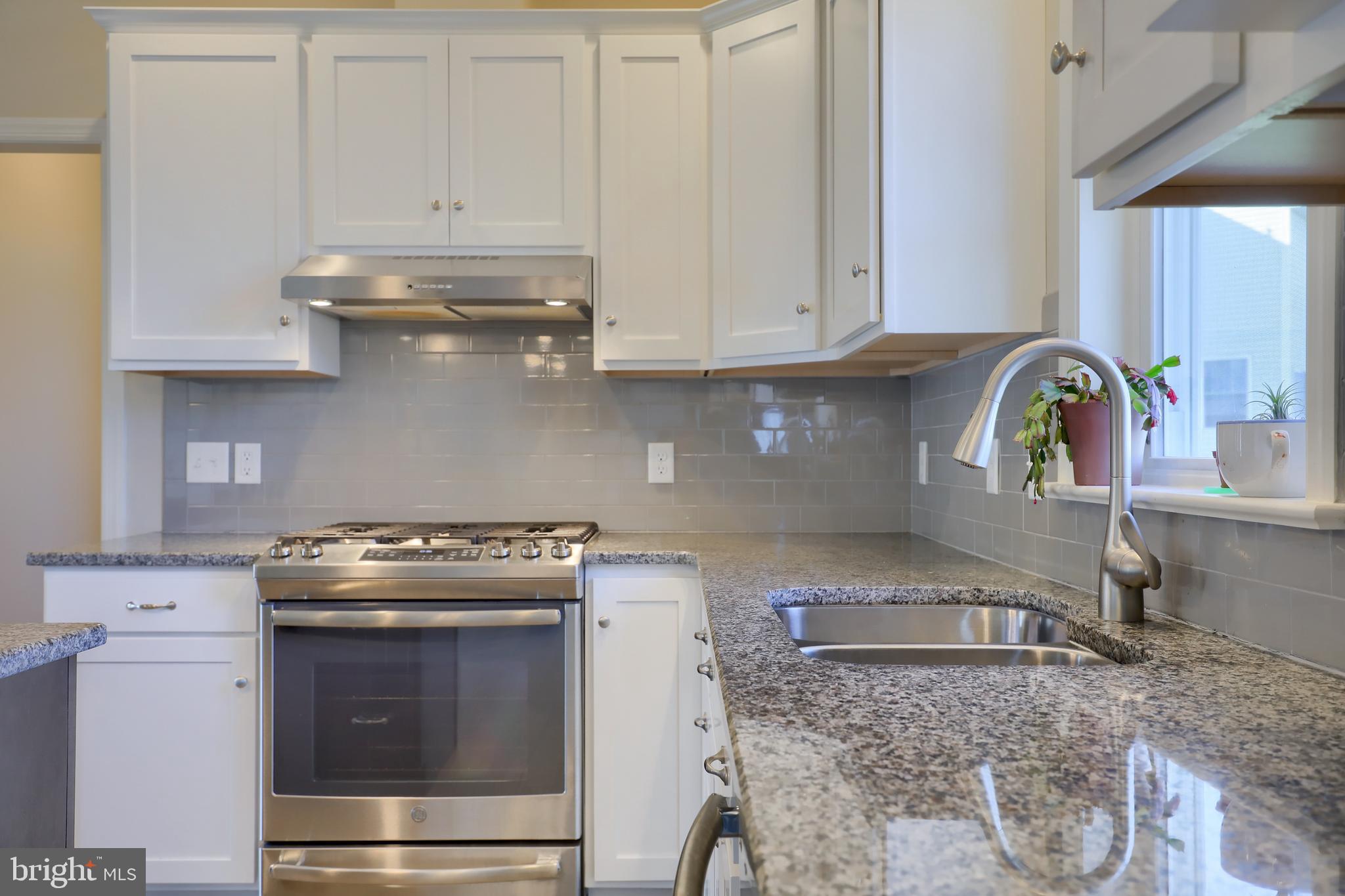 1425 Limestone Ridge Landisville, PA 17538 - Photo 23 of 50 Stainless steel appliances